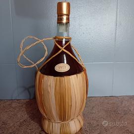 5 bottiglie di vino  Vintage. 