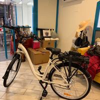 Bici con pedalata assistita