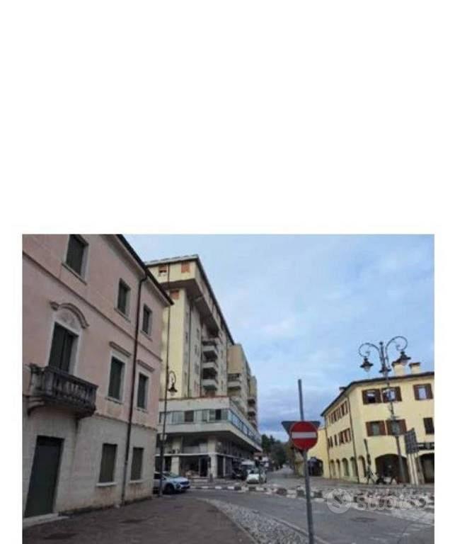 Appartamento – Montebelluna, Centro, Guarda - Vista 2