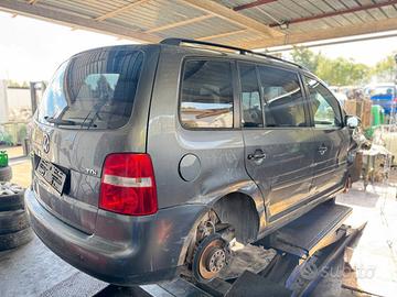 Ricambi Volkswagen Touran 2006 1.9 105 cv bkc 6 ma