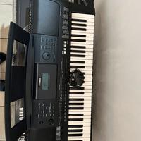 Tastiera Yamaha PSR E453