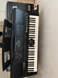 Tastiera Yamaha PSR E453