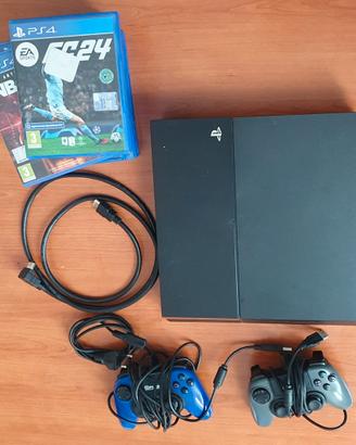 PS4 500GB + 7 Giochi + 2 Controller 