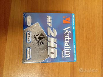 Audiocassette Floppy disk e VHS vergini