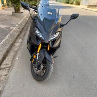 Yamaha T Max 560 Tech Max Dark Magma 2024