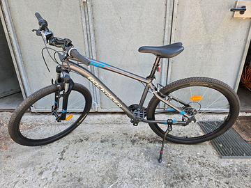 Bici mountain bike Rockrider ST100
