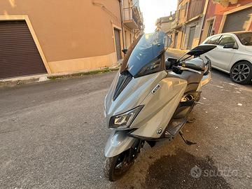 Yamaha tmax 530