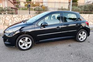 Peugeot 207. 5 porte 1600 ecodisel 90 CV.