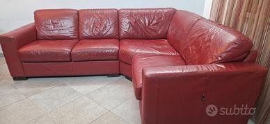 Divano in pelle bordeaux Nicoline