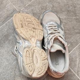 Asics si può contrattare 