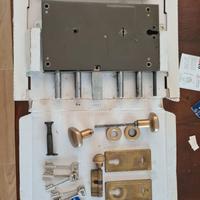 SERRATURA PORTA BLINDATA CON CHIEVE MASTER