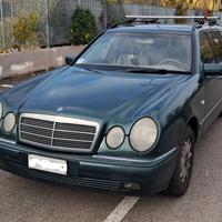 Mercedes E280 4matic - GPL.