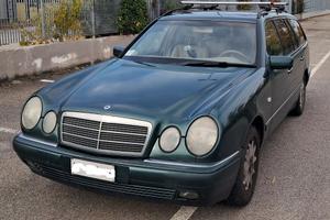 Mercedes E280 4matic - GPL.