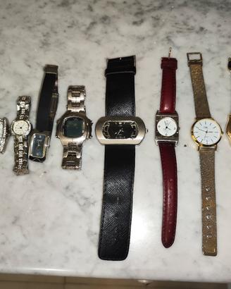 Lotto Di Orologi Vintage Per Pezzi Di Ricambio
