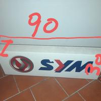 Insegna luminosa Sym 