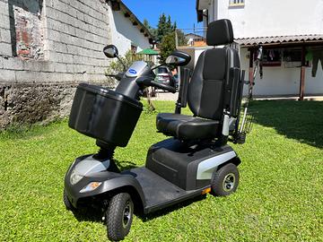 Scooter a batteria quattro ruote