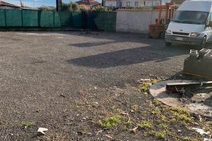 MAGAZZINO CON PIAZZALE Via Aurelia - LUNI