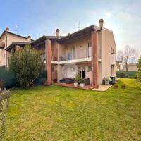 VILLA A SCHIERA D'ANGOLO A ZEVIO