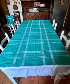 Set di 2 tovaglie verdi ricamate a mano, metà '900