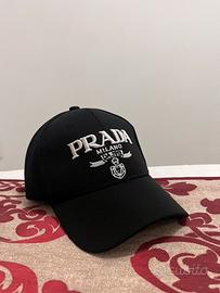 Cappellino Prada