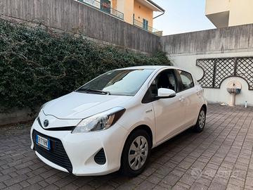Toyota Yaris Hybrid 1.5 - SOLO 45.000 KM