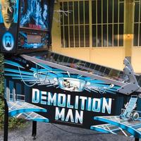 Flipper  film Demolition MAN  Sylvester Stallone