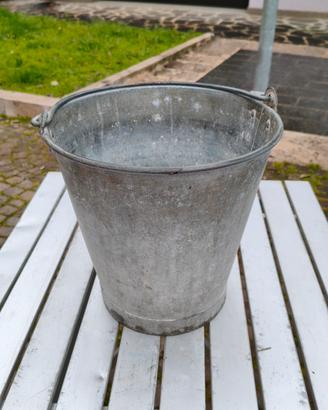 secchio in ferro zincato vintage 
