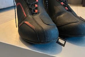 Scarpe moto dainese