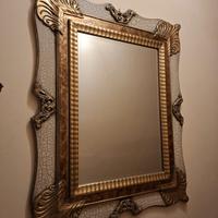 cornice con specchio