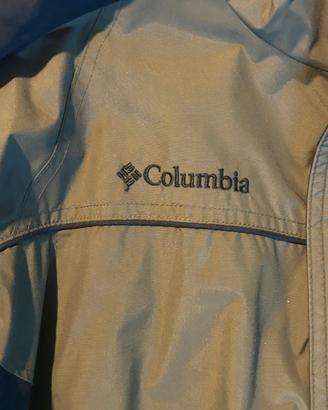 piumino marca COLUMBIA