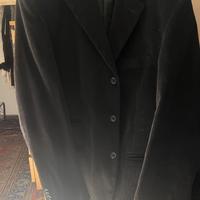 Giacca Burberry in lanacon fodera in 100% rayon.