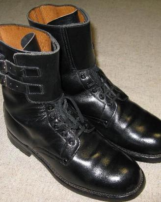 Anfibi militari numero 42