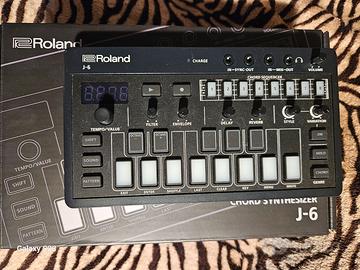 Roland J6