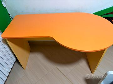 Scrivania della Moretti design 