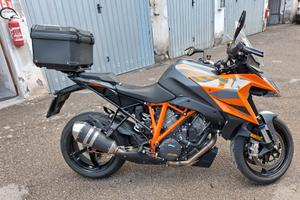 KTM 1290 Super Duke GT 2023