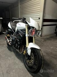 Triumph street triple 675