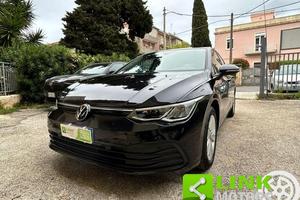 VOLKSWAGEN Golf 8 LIFE