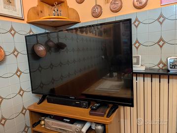 TV 43" Telefunken