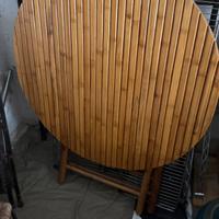 Tavolo rotondo in legno