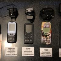LOTTO CELLULARI VINTAGE FUNZIONANTI E MANUTENZIONI