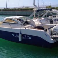 SEMICABINATO 7 POSTI. No motore.