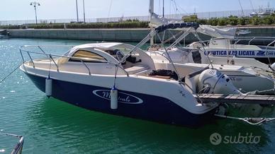 SEMICABINATO 7 POSTI. No motore.