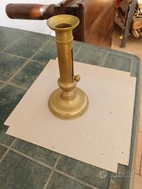 candelabro in ottone antico