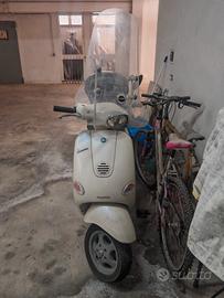 Piaggio Vespa 150 ET4