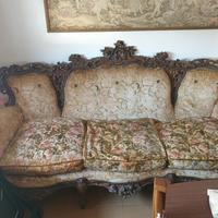 Divano e poltrona di oltre 30 anni fa