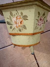 Porta vaso stile venziano in metallo dipinto