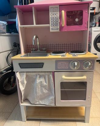 Cucina giocattolo
