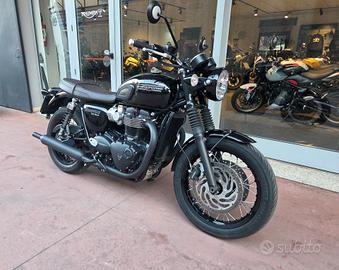 Triumph Bonneville T120 Black