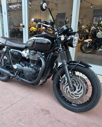 Triumph Bonneville T120 Black