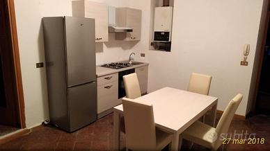 Lovere - bilocale con balcone